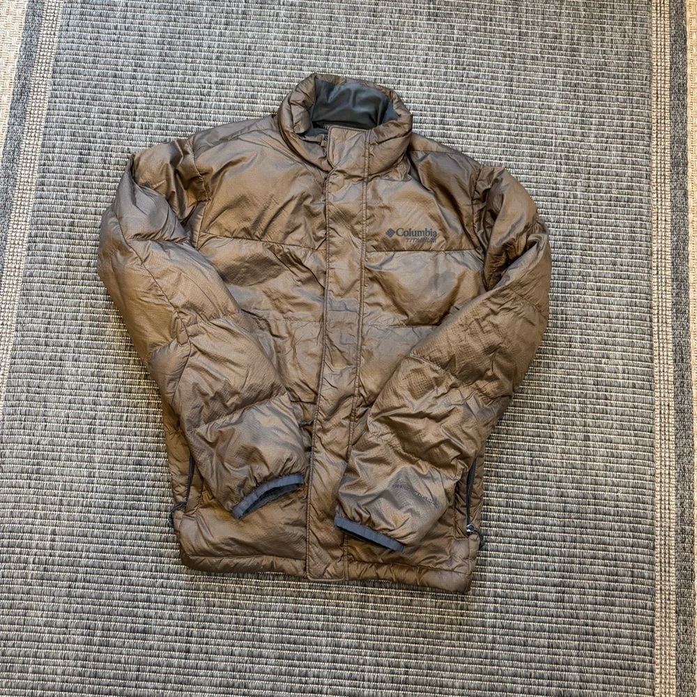 Columbia Men's Brown Puffer Jacket
